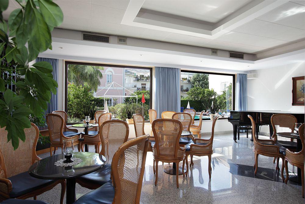 Hotel Caravel Сант'Аньєлло Екстер'єр фото